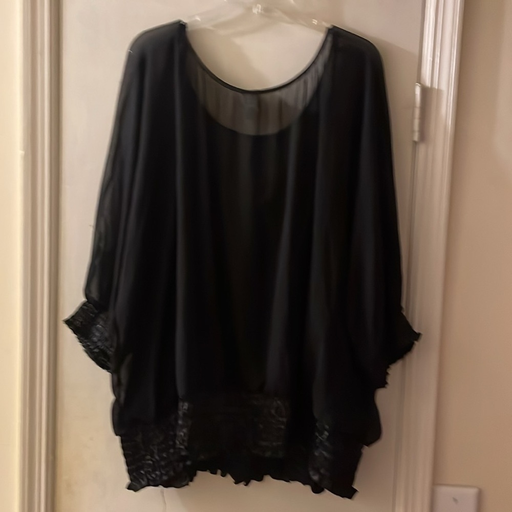 Venezia black layered peasant blouse​​​ - Picture 2 of 3
